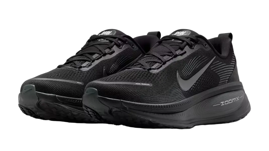 Vomero 18 Triple Black