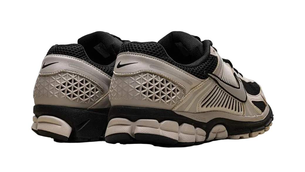 Zoom Vomero 5 Black/Cream
