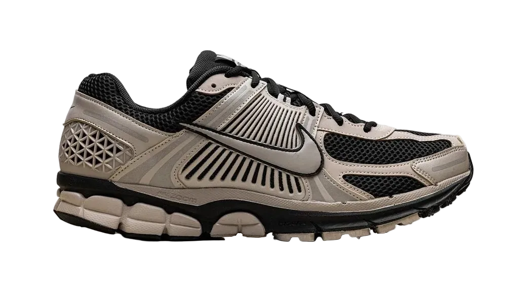 Zoom Vomero 5 Black/Cream